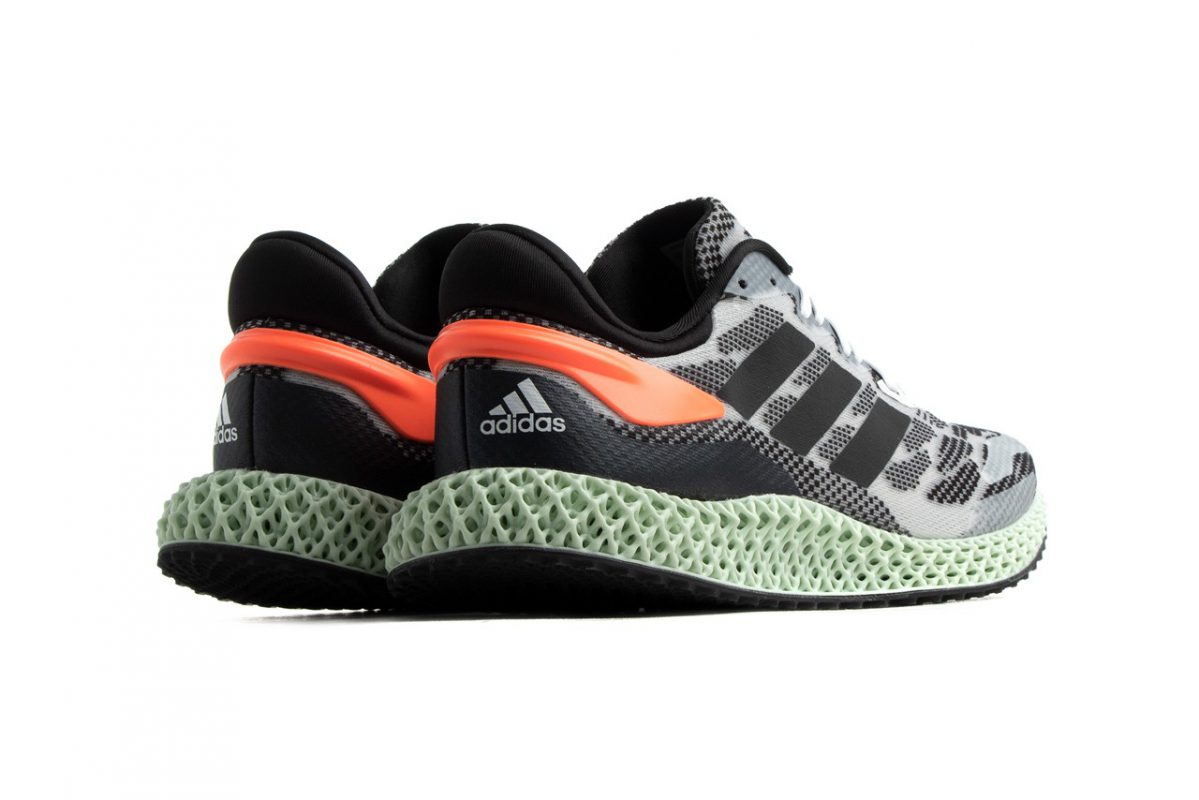 Giày Adidas 4D Run 1.0 tương lai có thân in độc đáo 