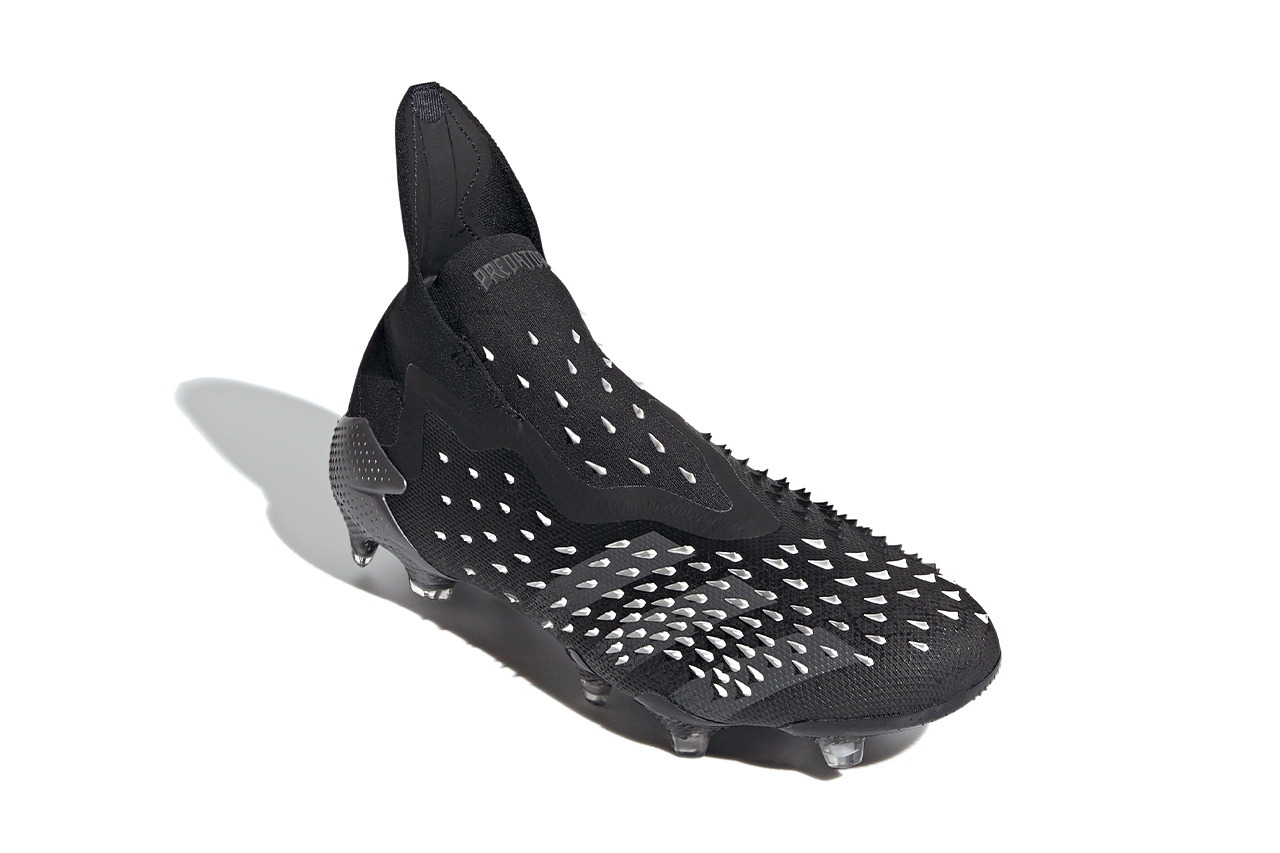 Adidas PREDATOR FREAK + “Core Black / Grey Four / Cloud White”